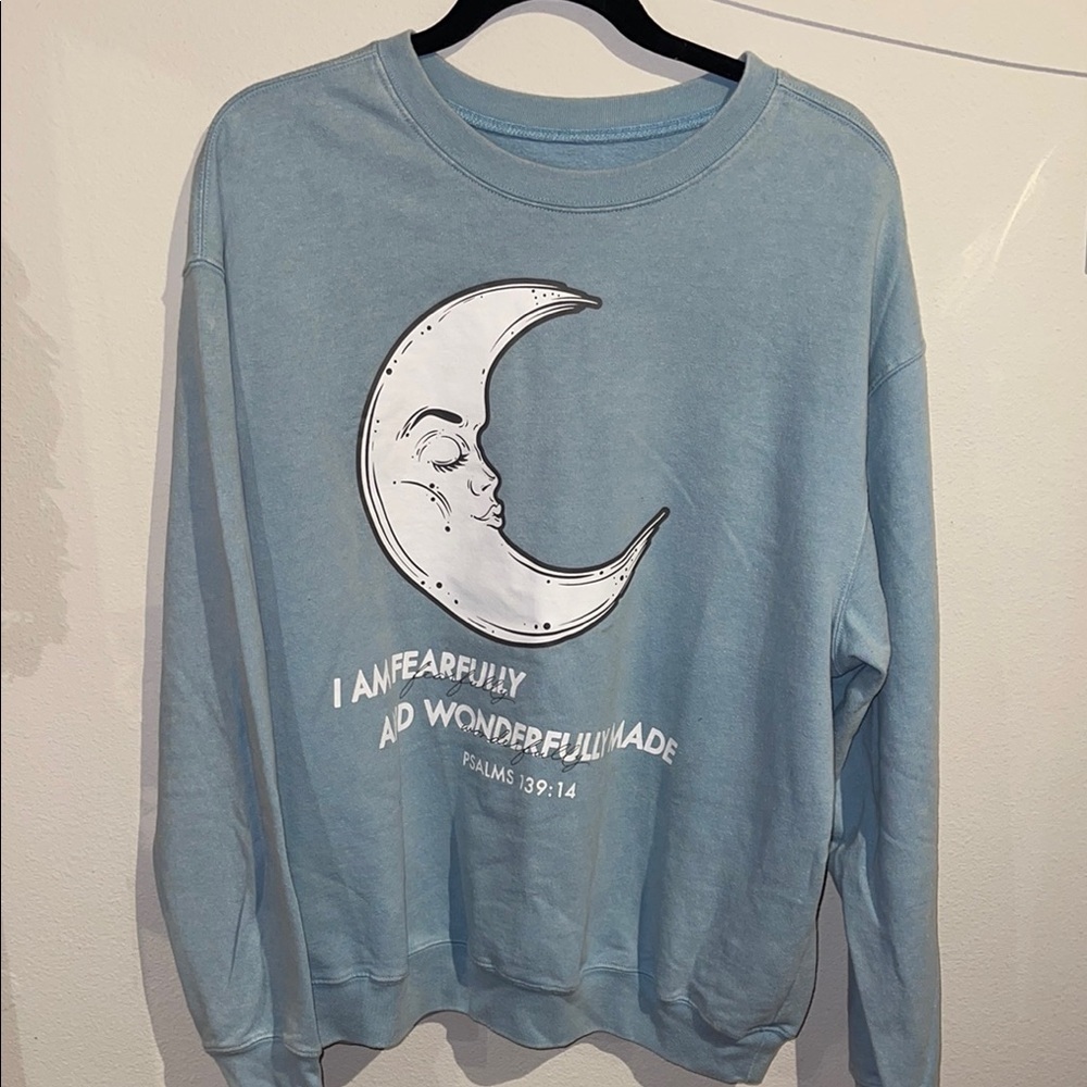 Blue Graphic Sweatshirt with Moon Design Size 2X